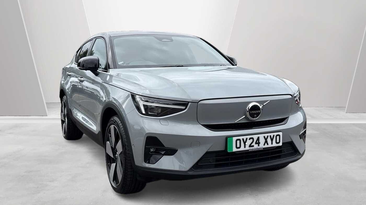 2024 VOLVO EC40
