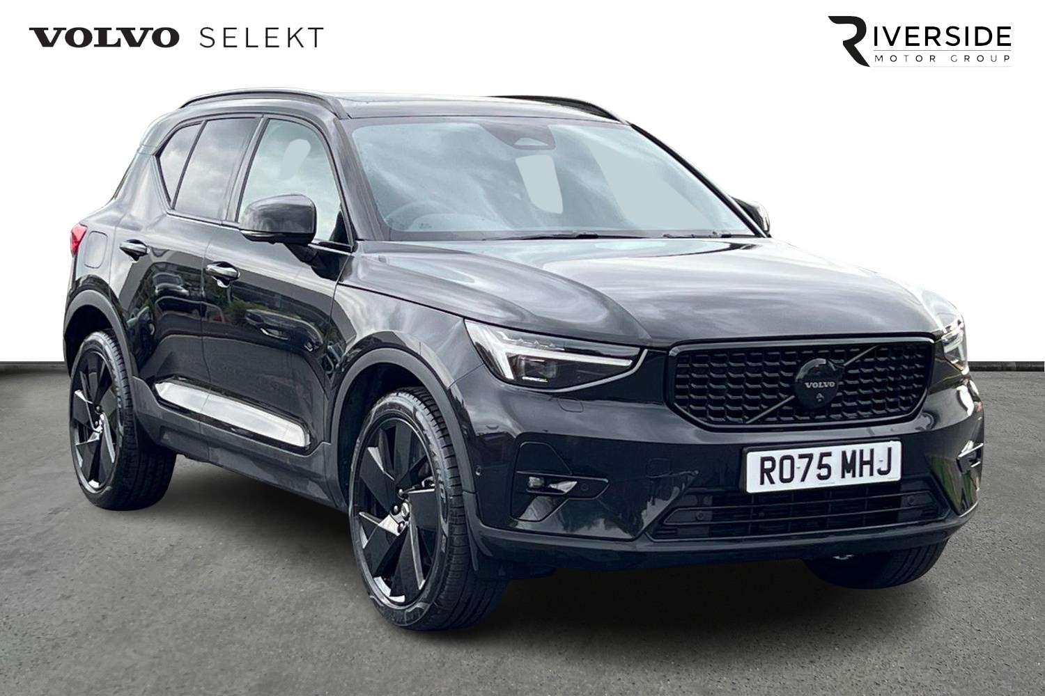 2025 Volvo XC40