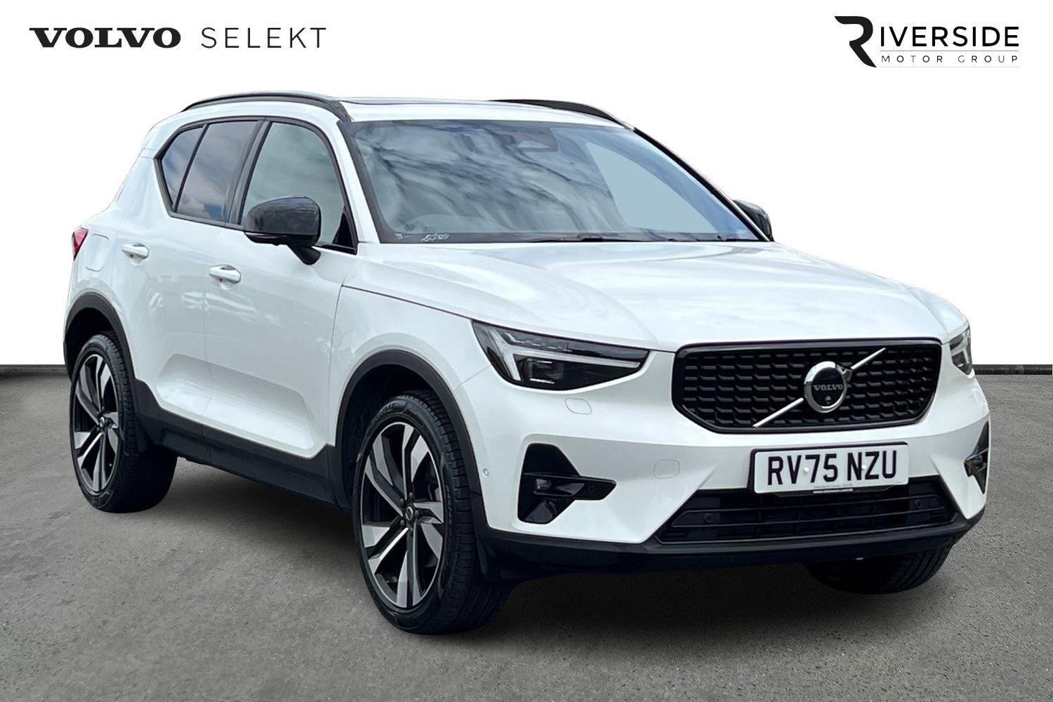2025 Volvo XC40