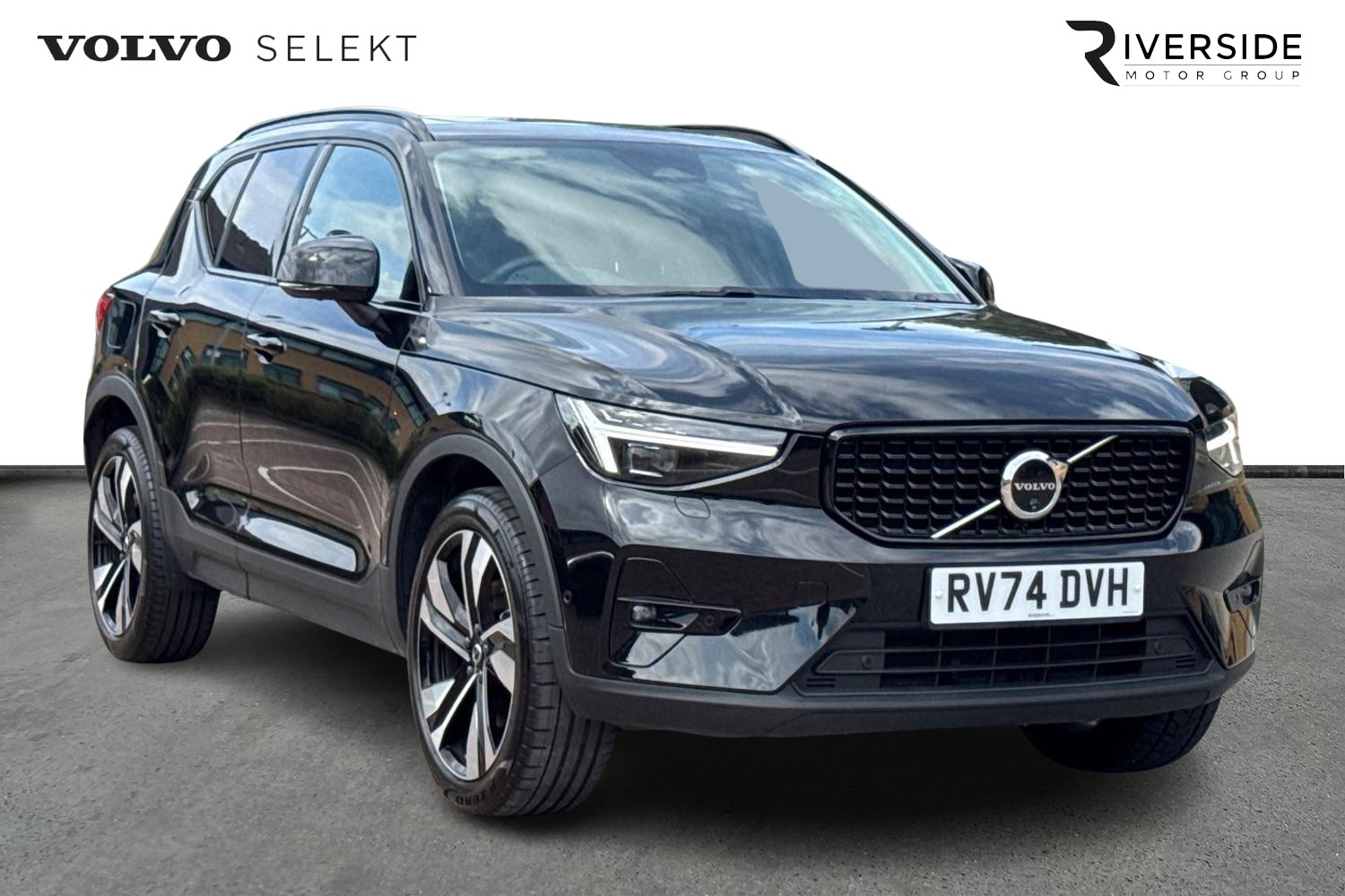 2025 Volvo XC40