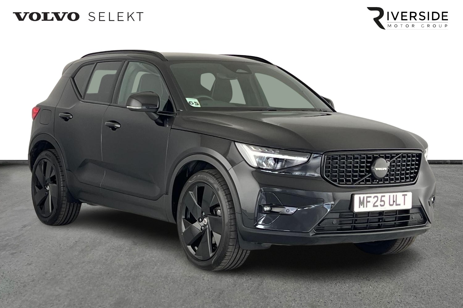2025 Volvo XC40