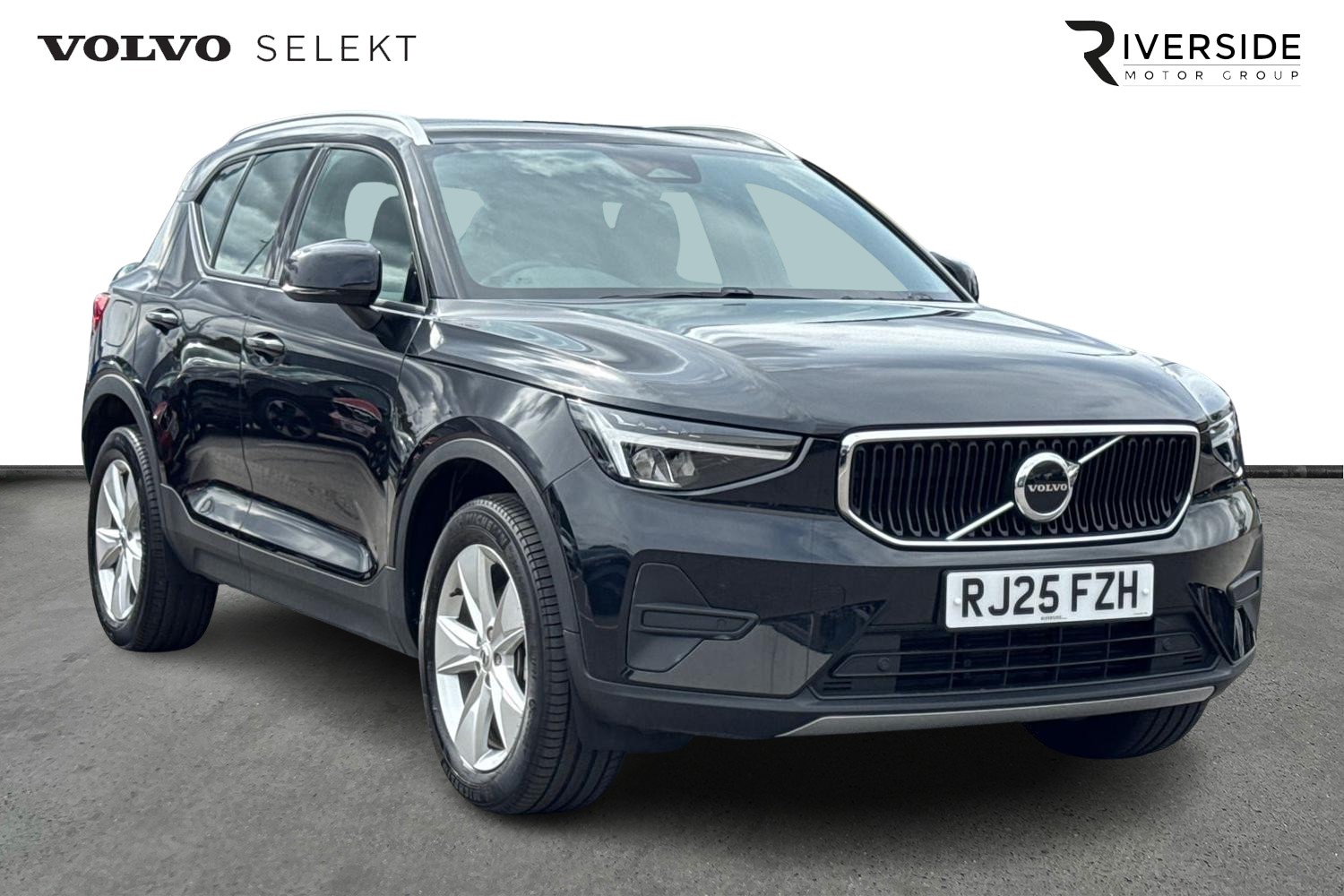 2025 Volvo XC40