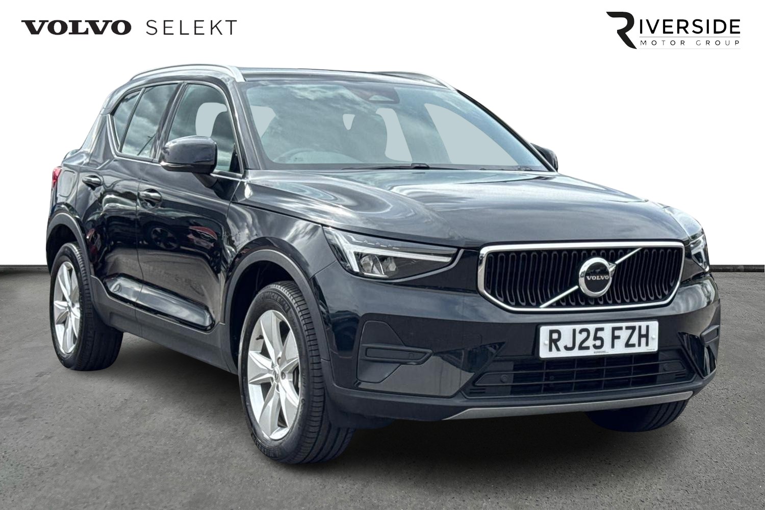 2025 Volvo XC40