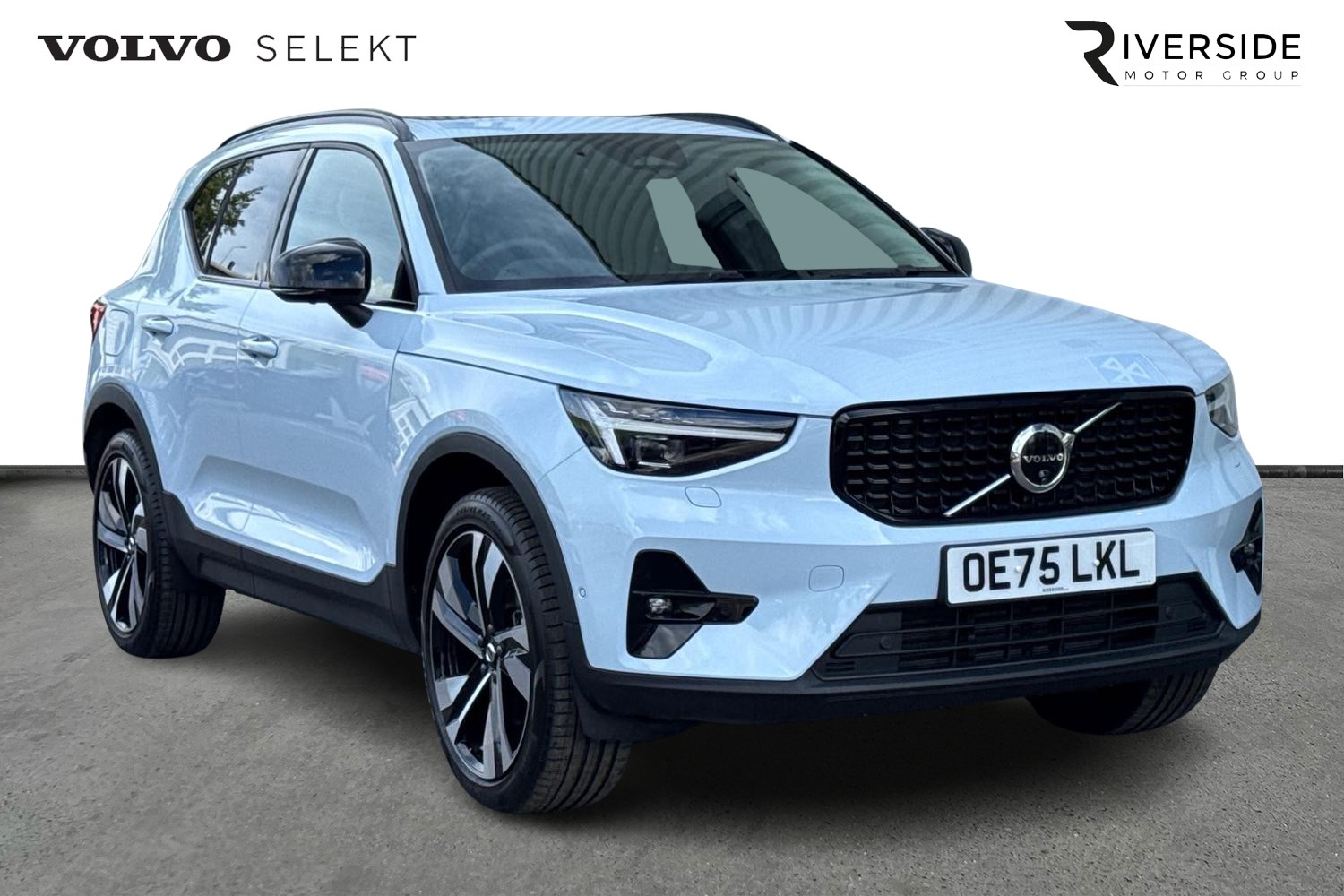 2025 Volvo XC40