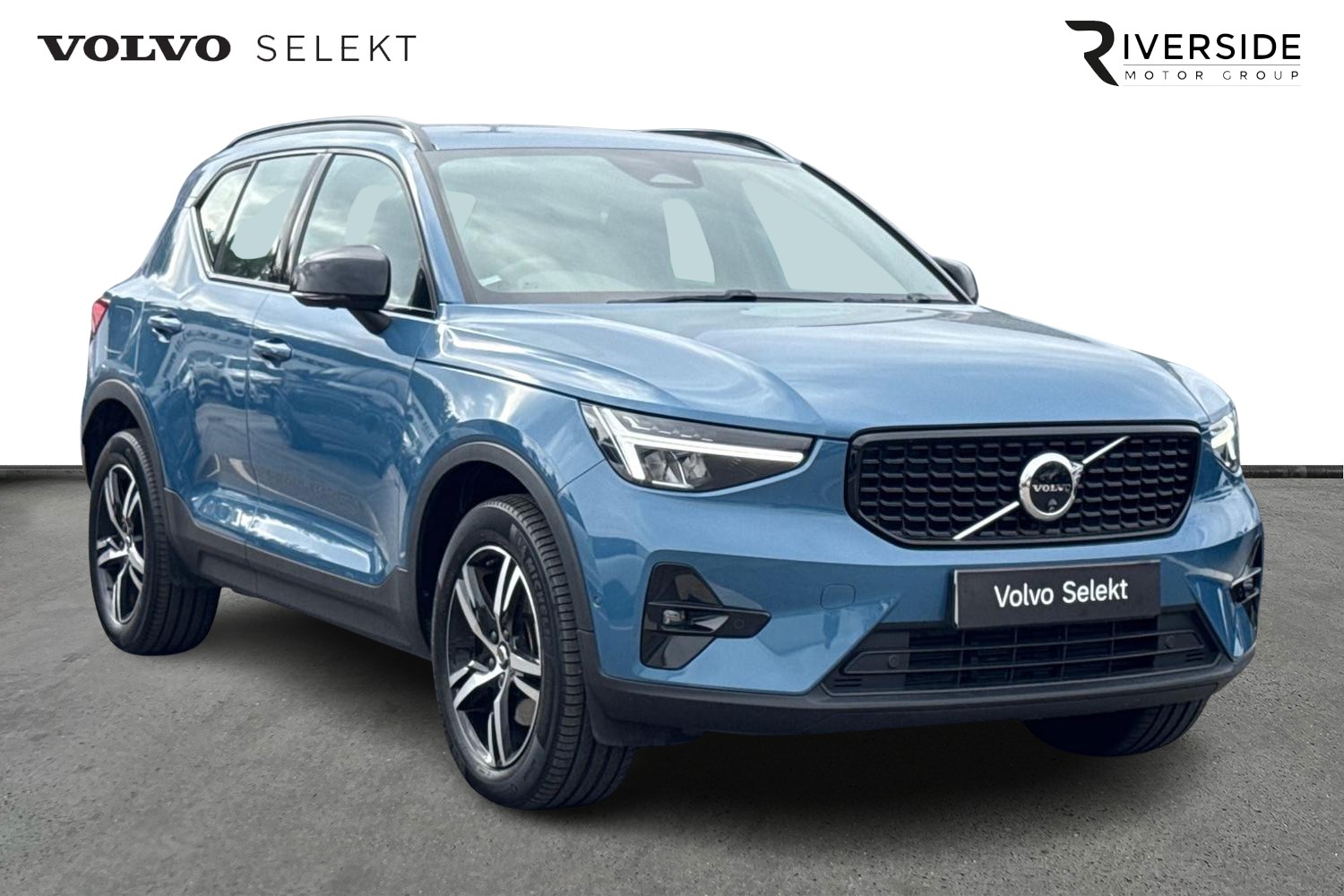 2023 Volvo XC40