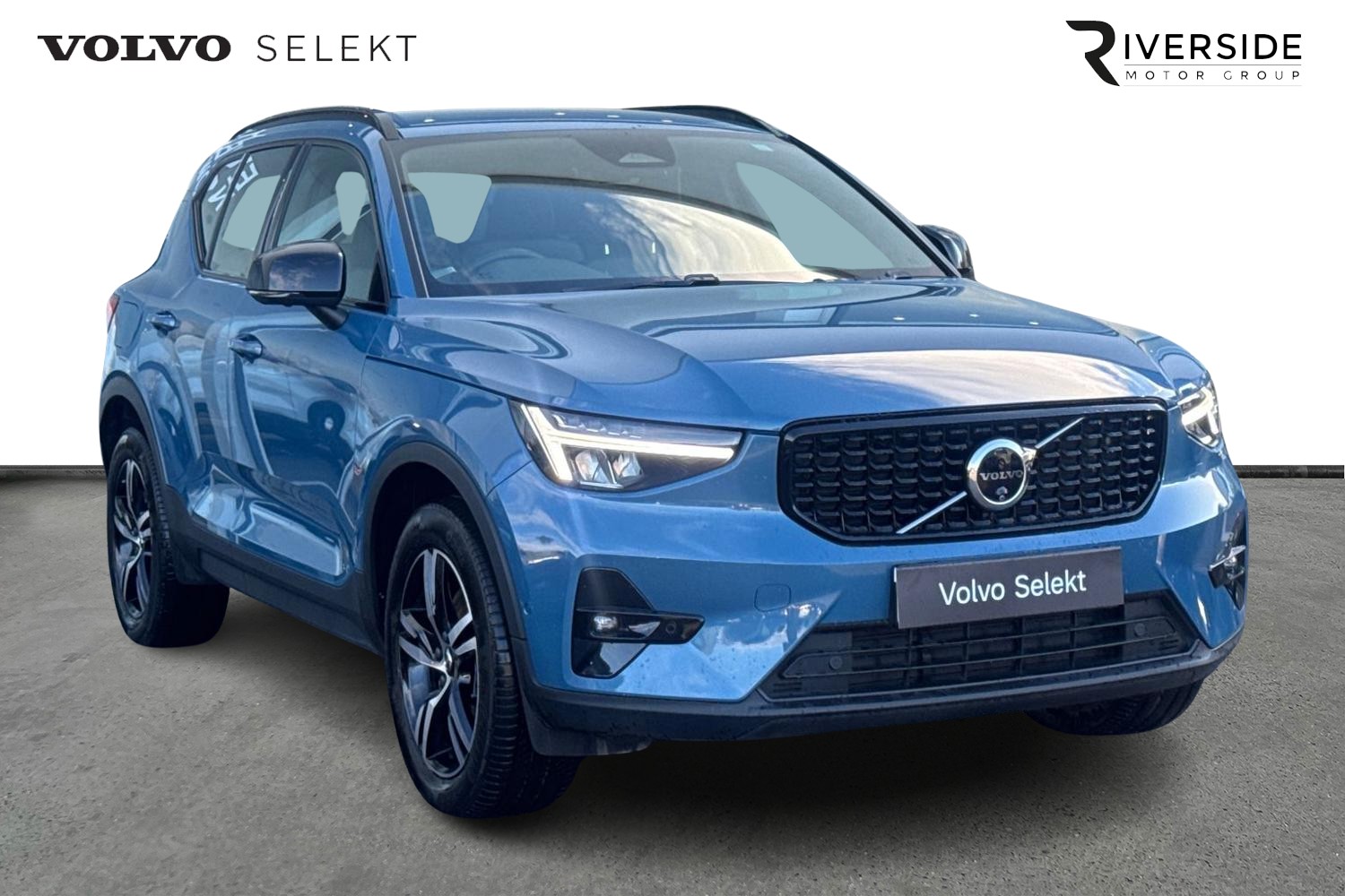 2023 Volvo XC40
