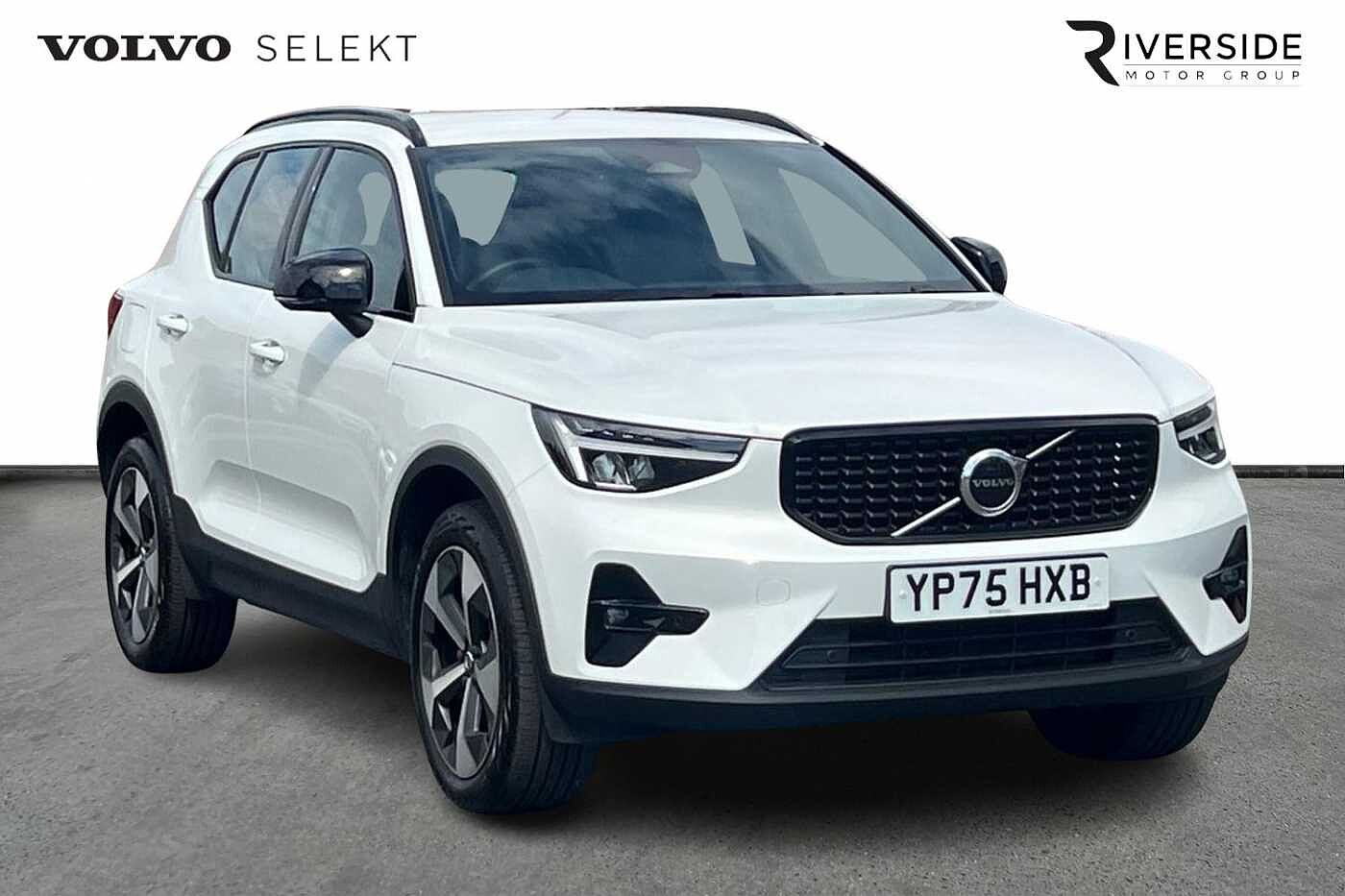 2025 Volvo XC40