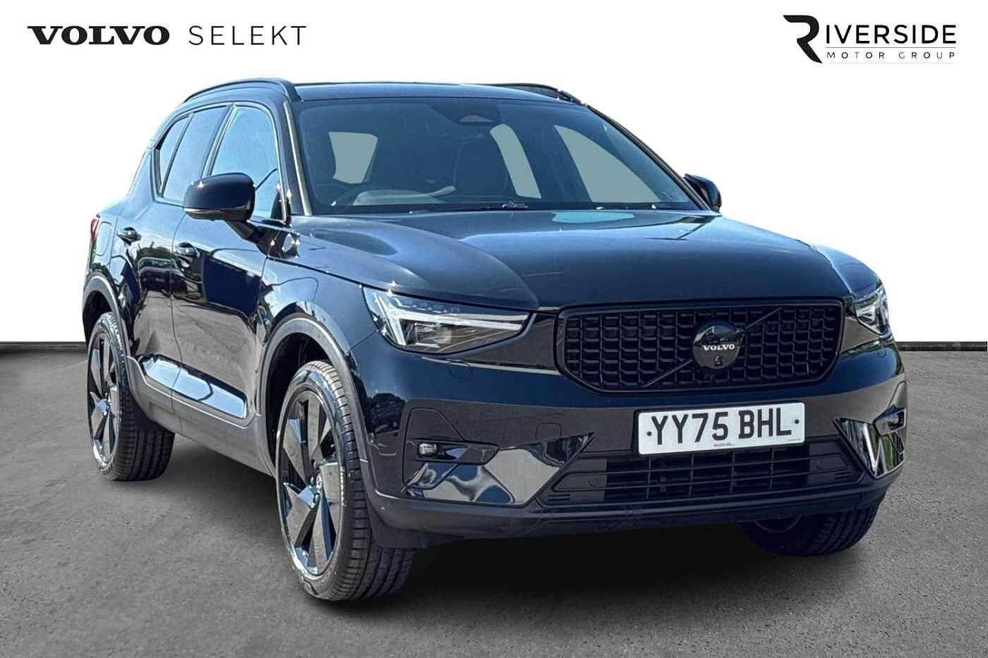 2025 Volvo XC40