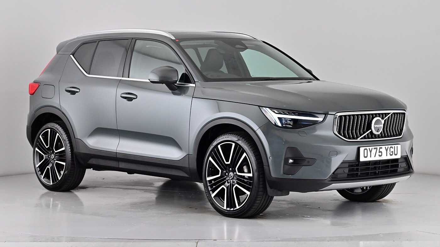 2025 Volvo XC40