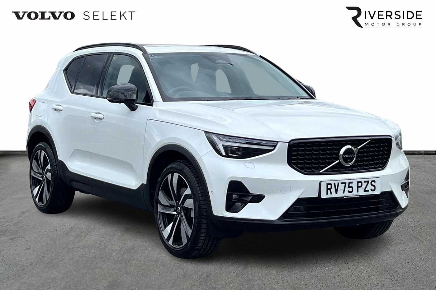 2025 Volvo XC40