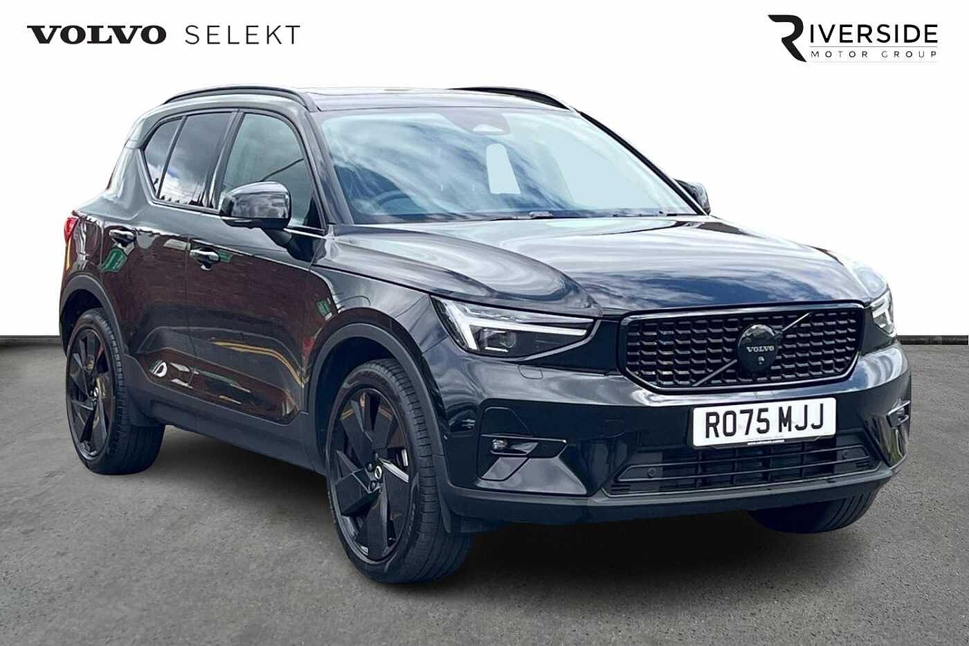 2025 Volvo XC40