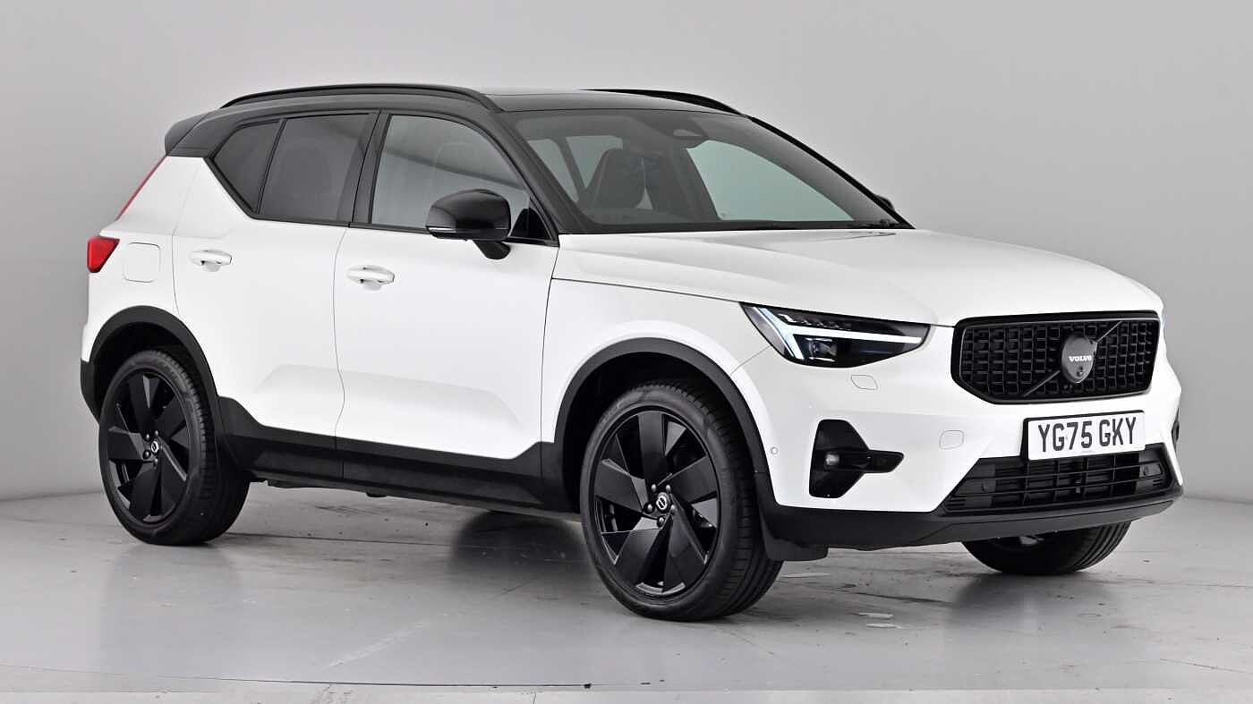 2025 Volvo XC40