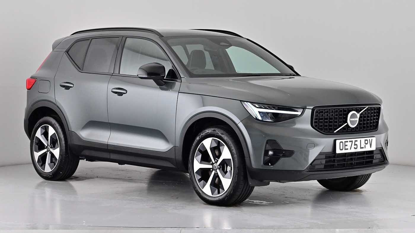 2025 Volvo XC40