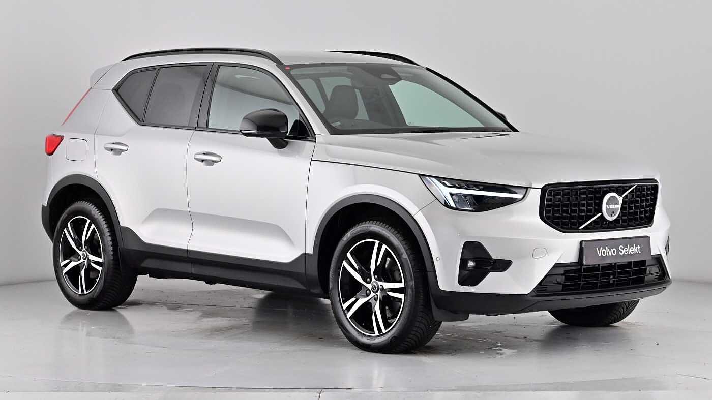2023 Volvo XC40