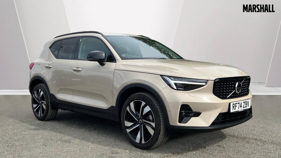 2025 Volvo XC40