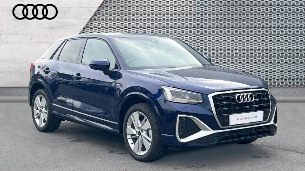 AUDI Q2