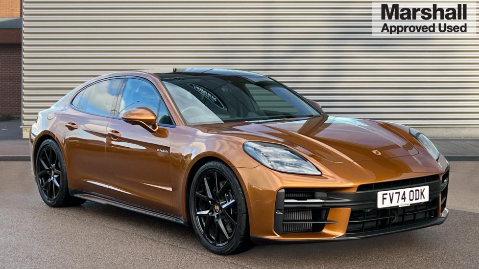 PORSCHE PANAMERA