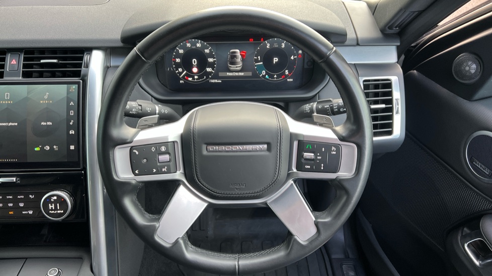 2024 Land Rover Discovery thumbnail 15
