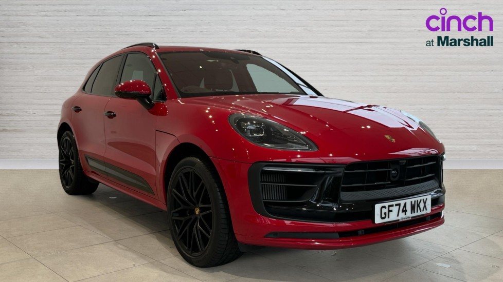 PORSCHE MACAN
