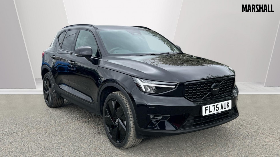 2025 Volvo XC40
