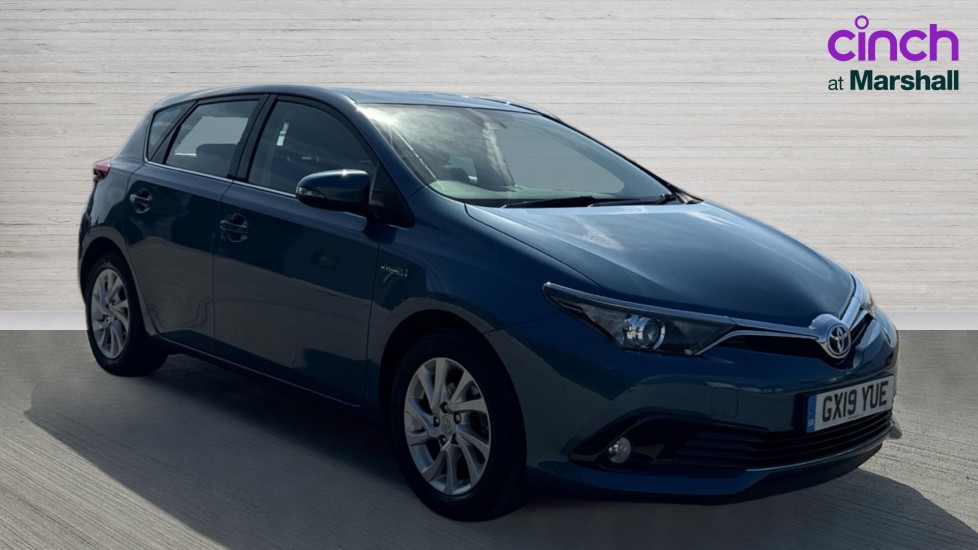 TOYOTA AURIS