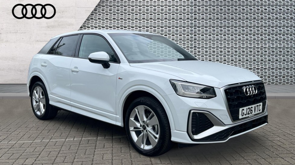 AUDI Q2