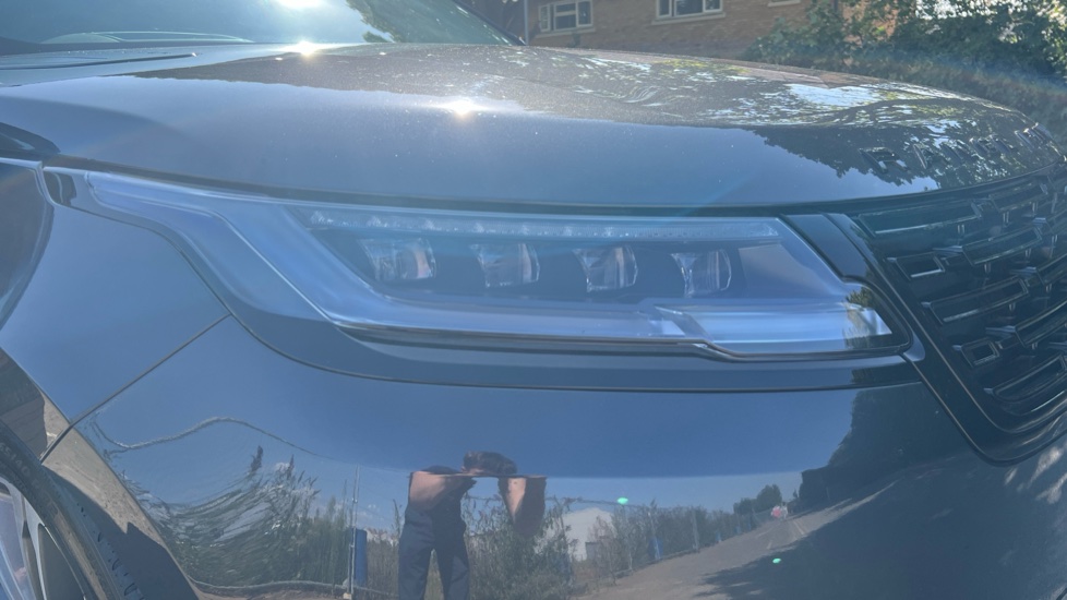 2025 Land Rover Range Rover Velar thumbnail 17