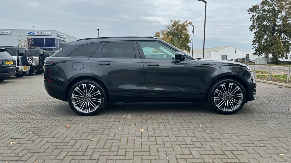 2025 Land Rover Range Rover Velar thumbnail 13