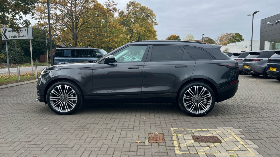 2025 Land Rover Range Rover Velar thumbnail 3