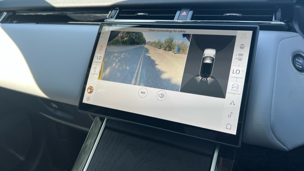 2025 Land Rover Range Rover Velar thumbnail 12