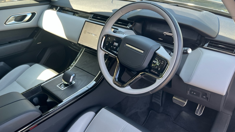 2025 Land Rover Range Rover Velar thumbnail 23