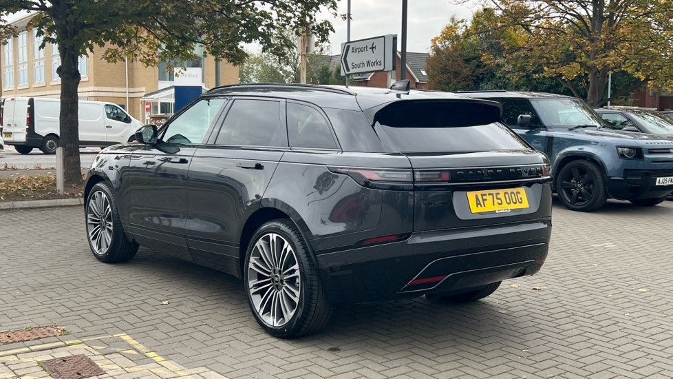 2025 Land Rover Range Rover Velar thumbnail 10