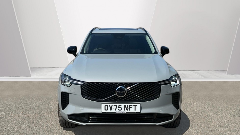 2025 Volvo XC90 thumbnail 8