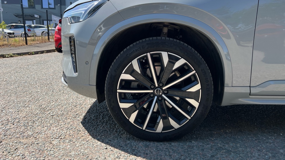 2025 Volvo XC90 thumbnail 22