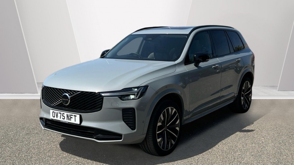 2025 Volvo XC90 thumbnail 17