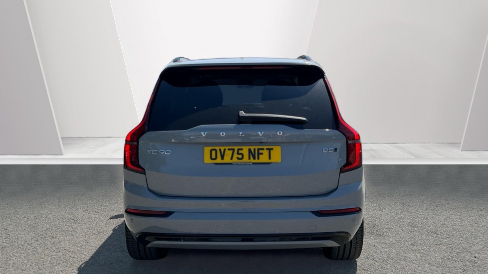 2025 Volvo XC90 thumbnail 7