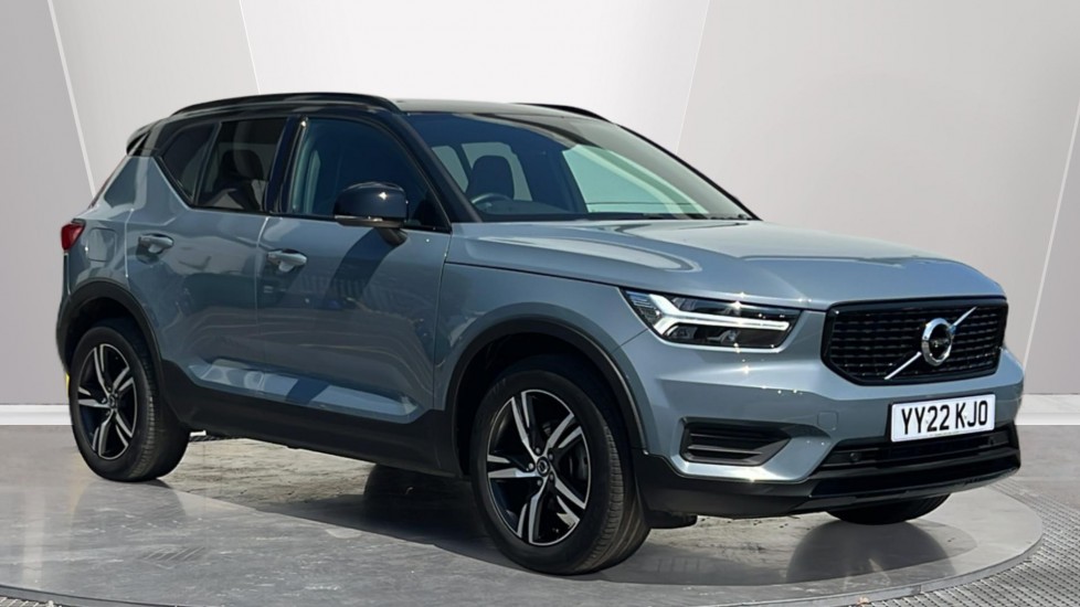 VOLVO XC40
