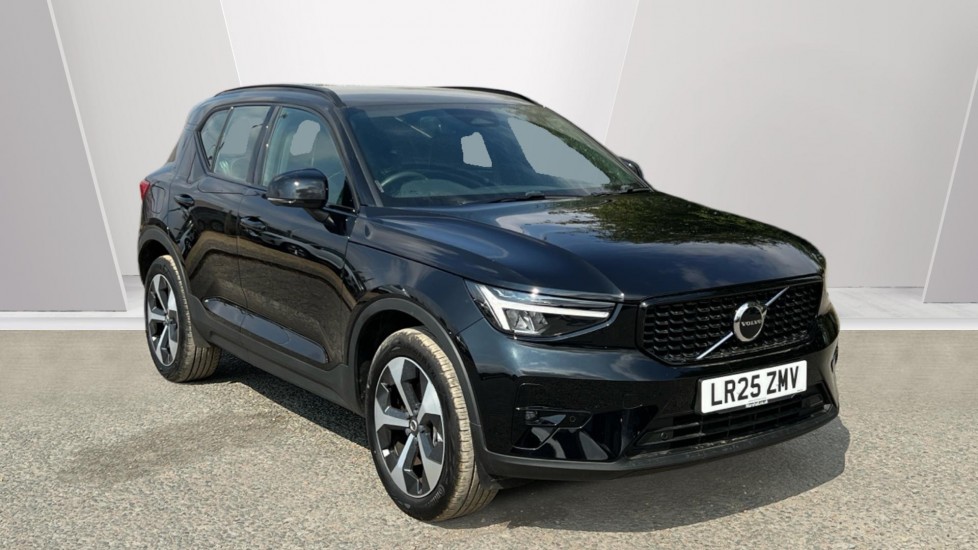2025 Volvo XC40