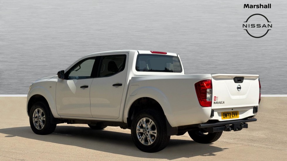 2023 Nissan Navara thumbnail 2