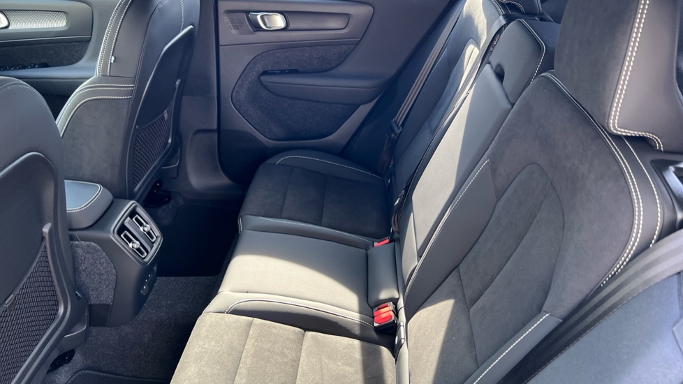2026 Volvo Ex40 thumbnail 20