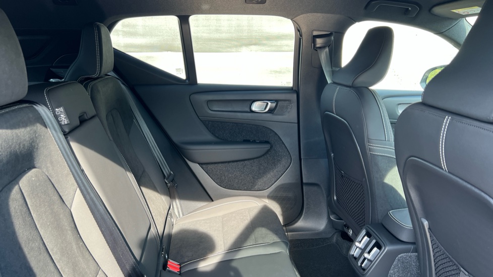 2026 Volvo Ex40 thumbnail 24