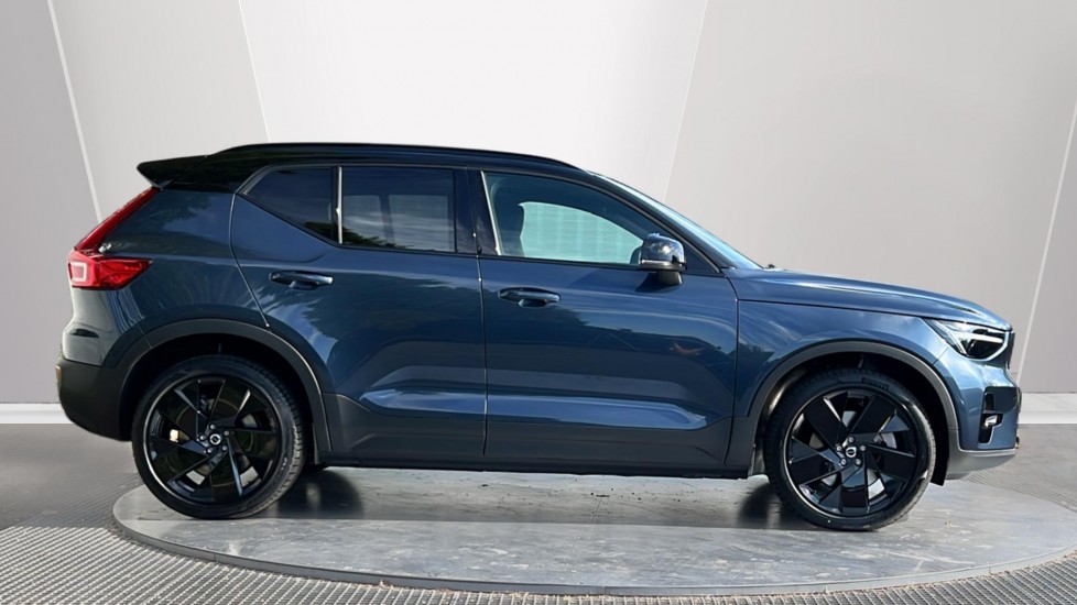 2026 Volvo Ex40 thumbnail 3