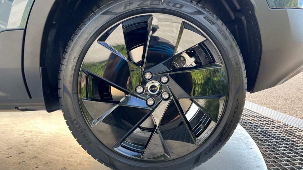 2026 Volvo Ex40 thumbnail 22