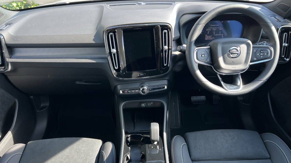 2026 Volvo Ex40 thumbnail 5