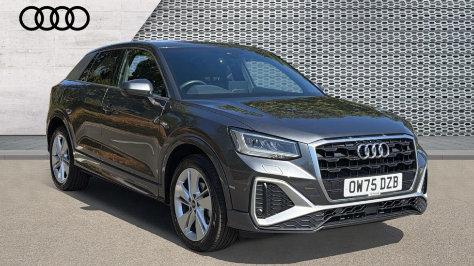 AUDI Q2