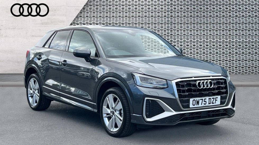 AUDI Q2