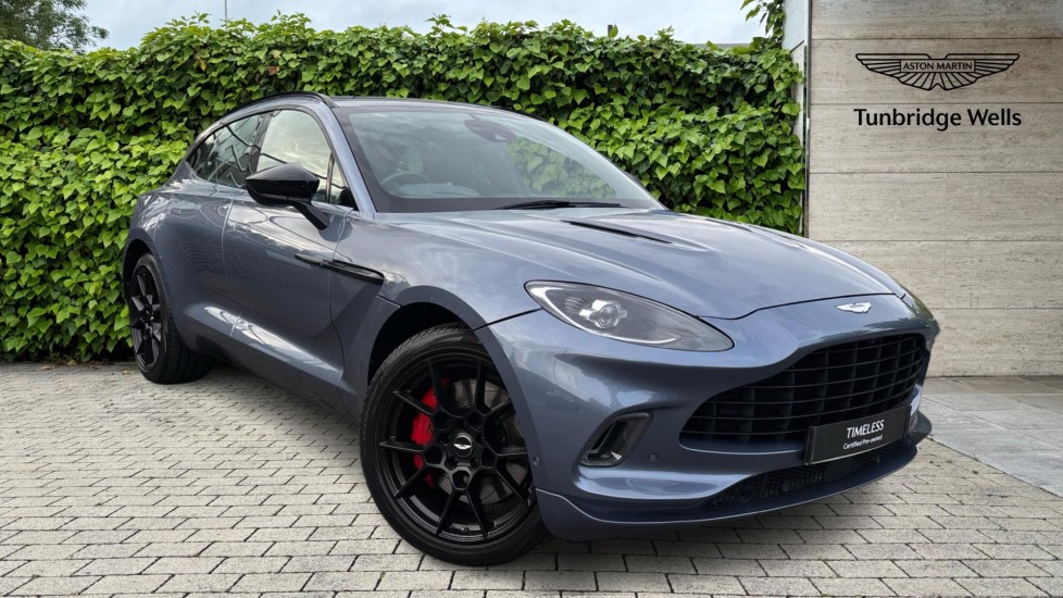 ASTON MARTIN DBX