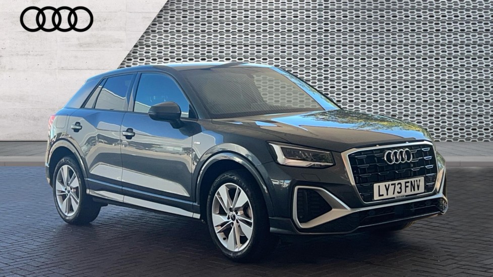 AUDI Q2