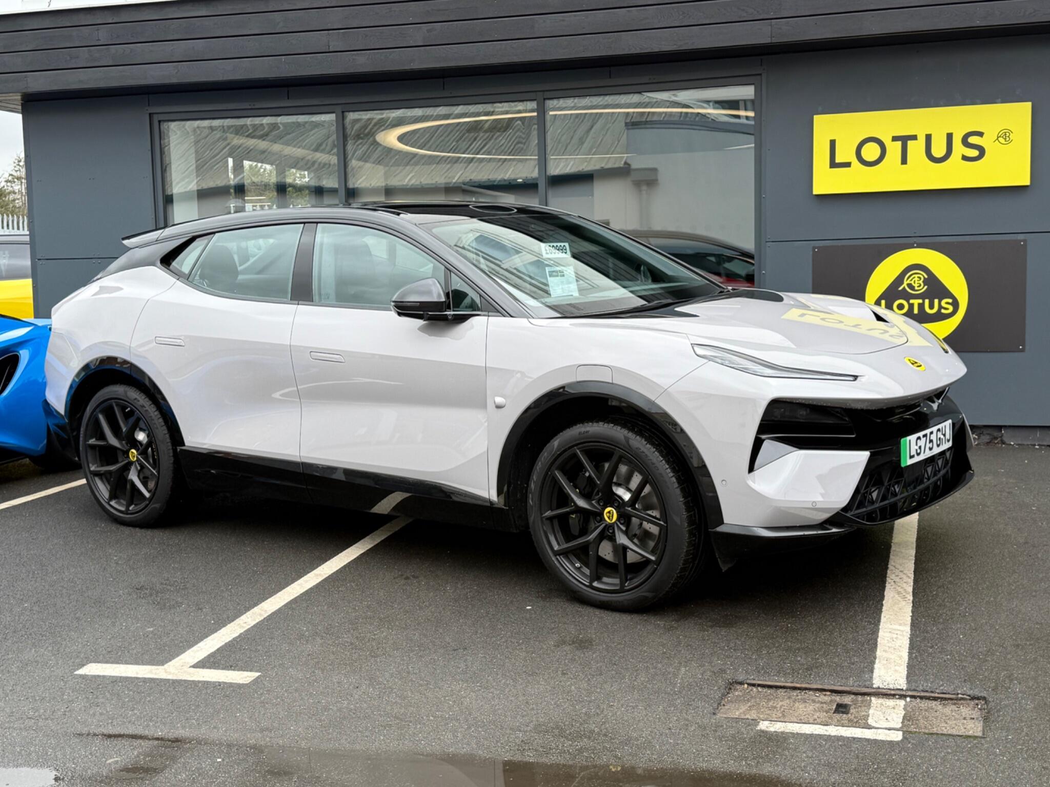 Lotus Eletre 2025