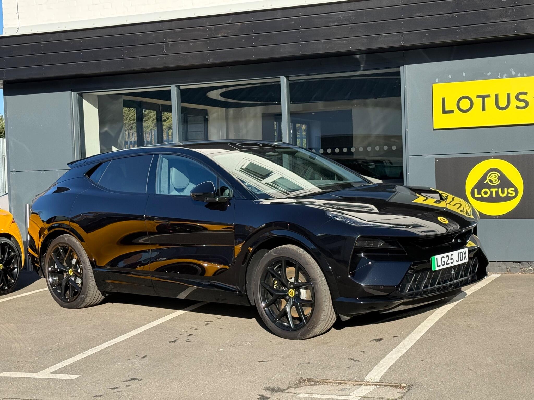 Lotus Eletre 2025